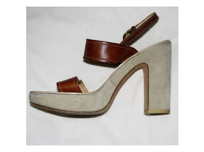 Sandali Miu Miu in pelle e scamosciata marrone beige - vista 4