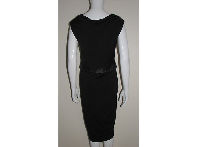 Vera Wang Schwarzes Drapiertes Kleid mit Kunstleder Details - Ansicht 4
