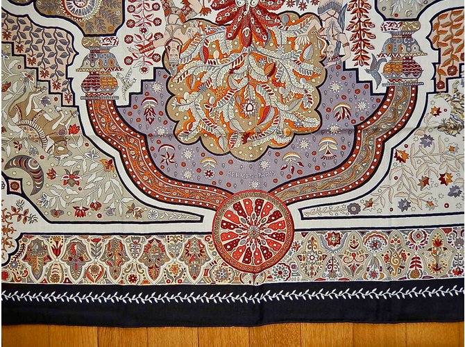 Hermès Aux PORTES du PALAIS Multicolore - vista 9
