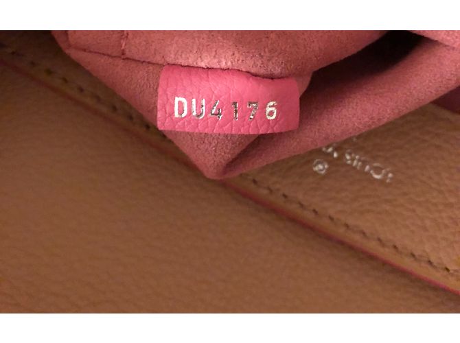 Twist Louis Vuitton Lockme Backpack Multiple colors - view 14