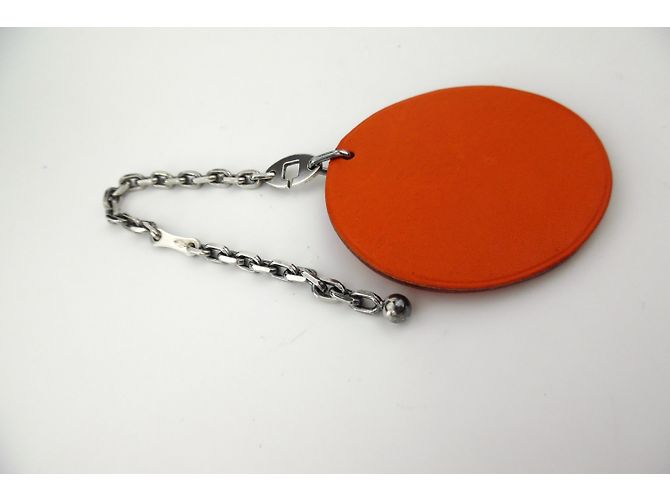 Charm Hermès Motivo Frutta Arancione in pelle e catena metallica - vista 3