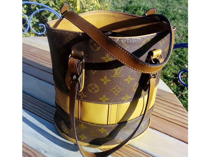 Louis Vuitton Borsa a secchiello piccola Beige - vista 2