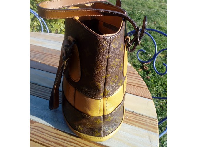 Louis Vuitton Borsa a secchiello piccola Beige - vista 3