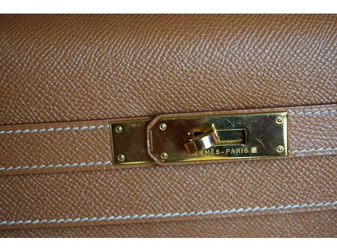 Hermès Kelly Bag Gilled Veal Courchevel Marrone chiaro - vista 3