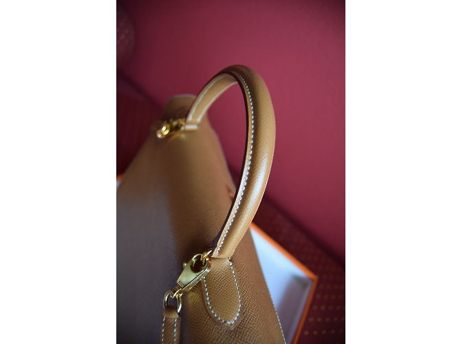 Hermès Kelly Bag Gilled Veal Courchevel Marrone chiaro - vista 5
