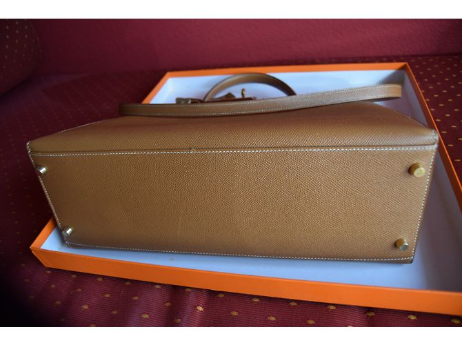 Hermès Kelly Bag Gilled Veal Courchevel Marrone chiaro - vista 6