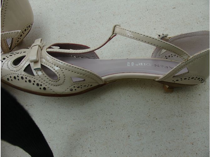 Autre Marque Sandali in pelle beige 37 - vista 7