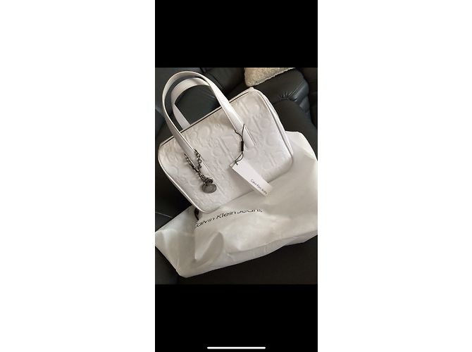 Borsa a mano Calvin Klein in pelle bianca Bianco - vista 2