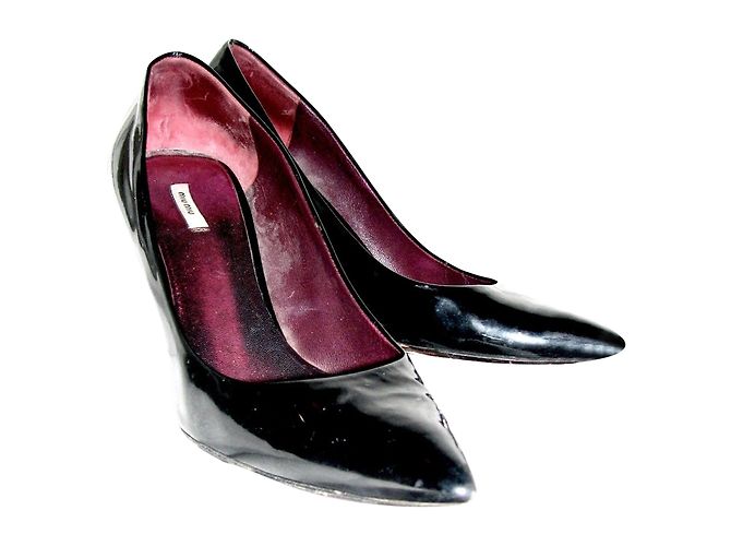 Miu Miu Lackleder Pumps mit Slash Absatz Schwarz - Ansicht 3