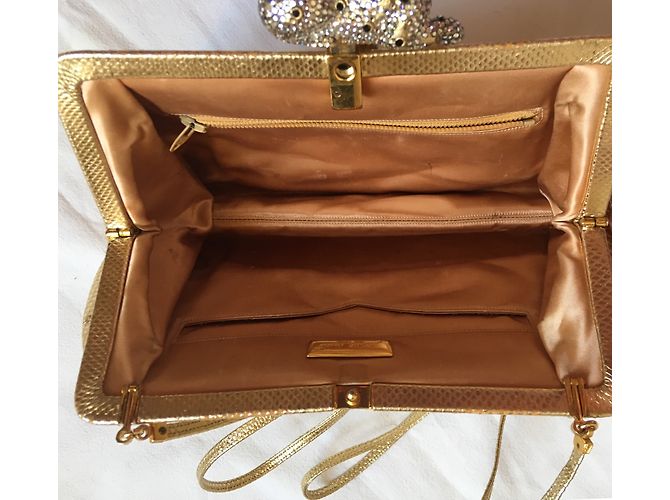 Judith Leiber Sac de soirée-Cuir dorée - vue 3