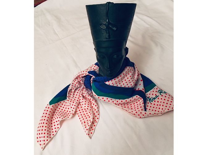 Foulard Nina Ricci in seta a pois 81 cm Bianco Rosso Verde Blu scuro - vista 7