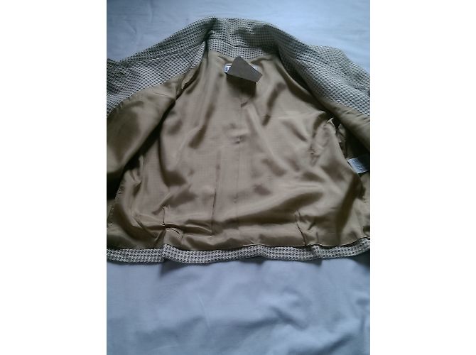Chaqueta corta Givenchy beige de algodón con botones dorados - vista 6