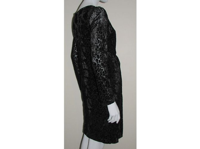 Autre Marque Schwarzes Samt- und Chiffonkleid - Ansicht 4