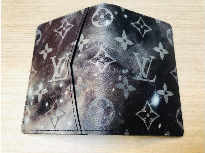 Louis Vuitton Wallets Small accessories Multiple colors - view 3