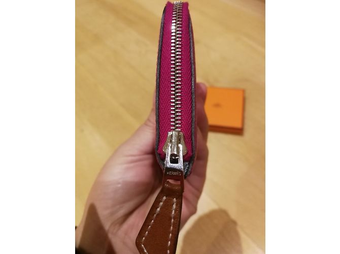 Hermès billetera de seda en. Púrpura - vista 3
