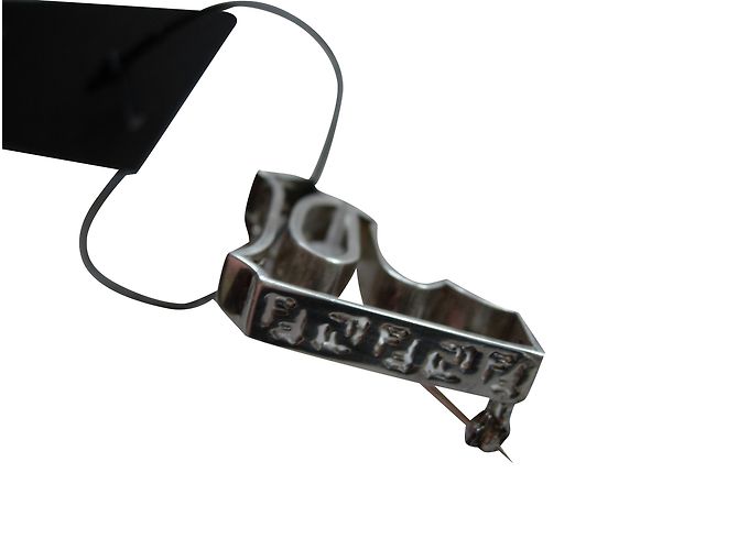Spilla Fendi in argento sterling 925 con etichetta originale. - vista 2