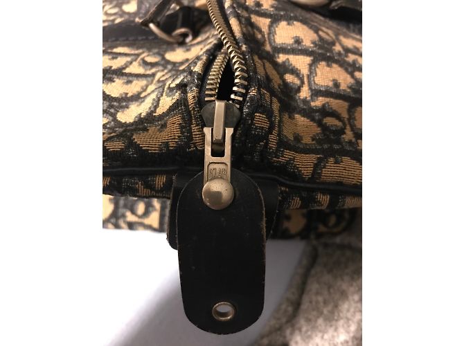 Dior Boston - vue 3