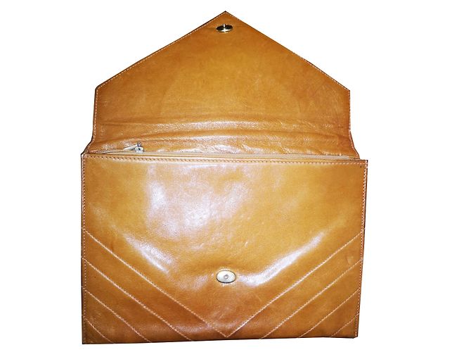 Pochette Yves Saint Laurent in pelle color cammello - vista 2