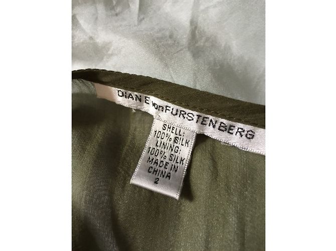 Diane Von Furstenberg Abito vintage in seta con nappe Verde chiaro - vista 6