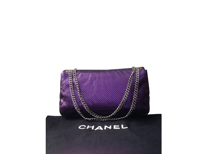 Borsa Chanel 2.55 in pelle di agnello traforata viola metallizzato Porpora - vista 2