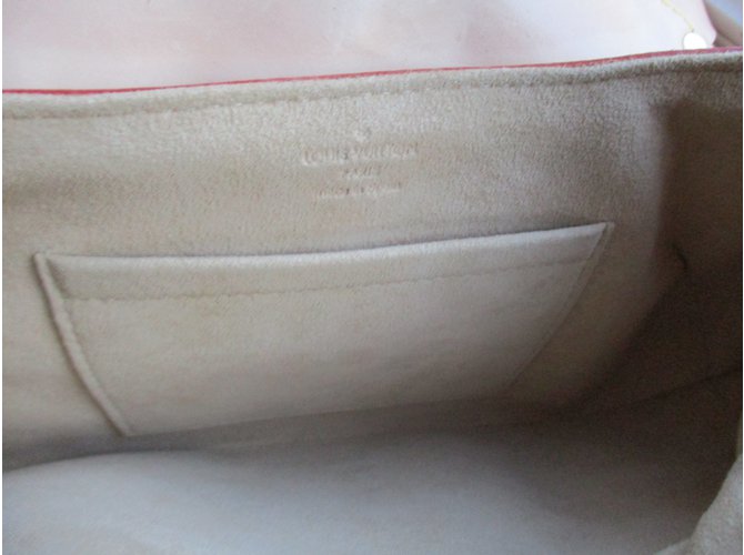 Louis Vuitton Leonore Castaño - vista 10