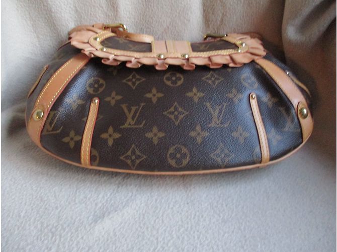 Louis Vuitton Leonore Castaño - vista 9