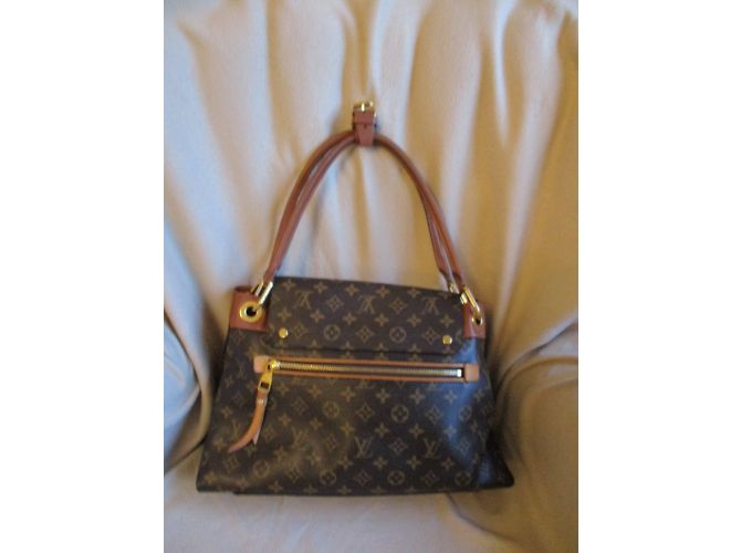 Louis Vuitton Olympe en lona mono y cuero bronceado. Castaño - vista 2