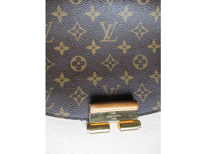 Louis Vuitton Olympe en lona mono y cuero bronceado. Castaño - vista 4