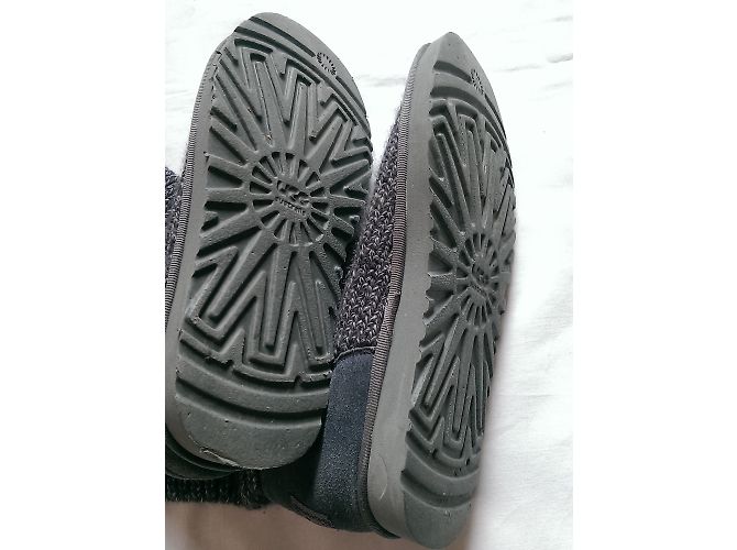 Botas Ugg Classic Cardy Cinza de Camurça e Lã - vista 5