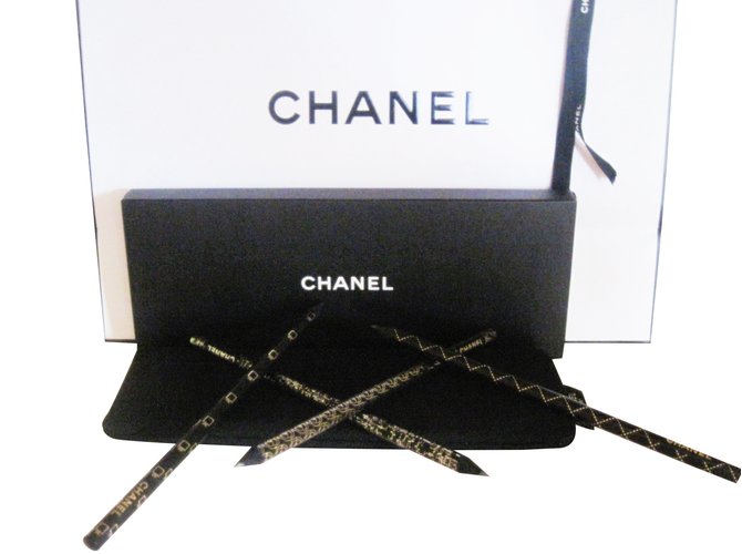 Astuccio con matite Chanel Nero - vista 2