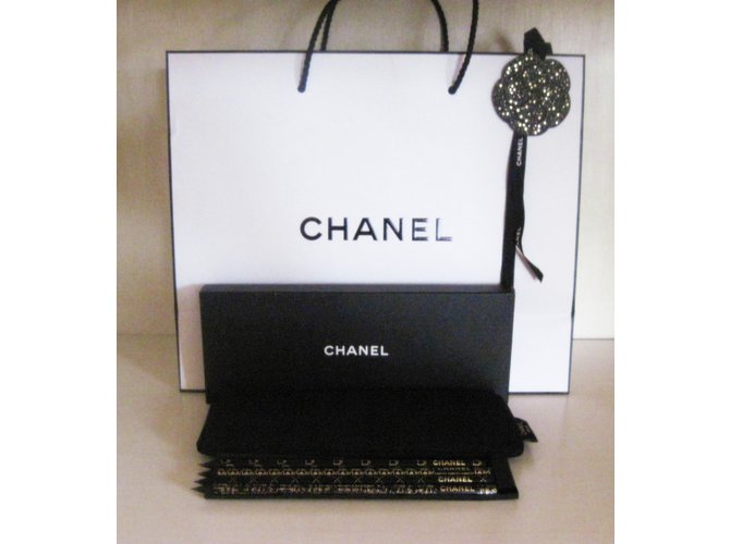 Astuccio con matite Chanel Nero - vista 3