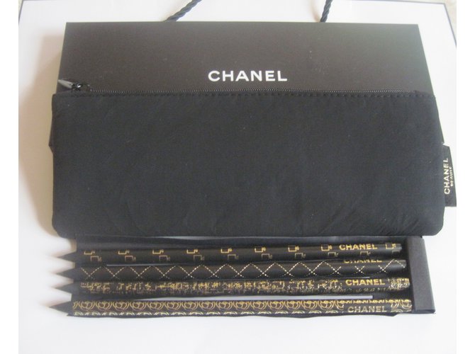 Astuccio con matite Chanel Nero - vista 5