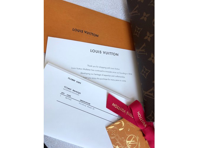 Louis Vuitton Copertina 26 Marrone - vista 3