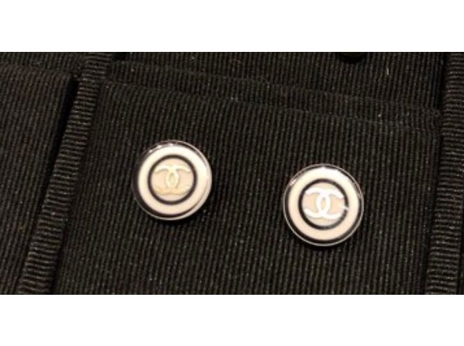 Orecchini Chanel Classic neri Nero - vista 2
