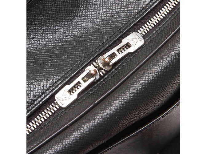 Louis Vuitton Taiga Reporter Schwarz - Ansicht 9