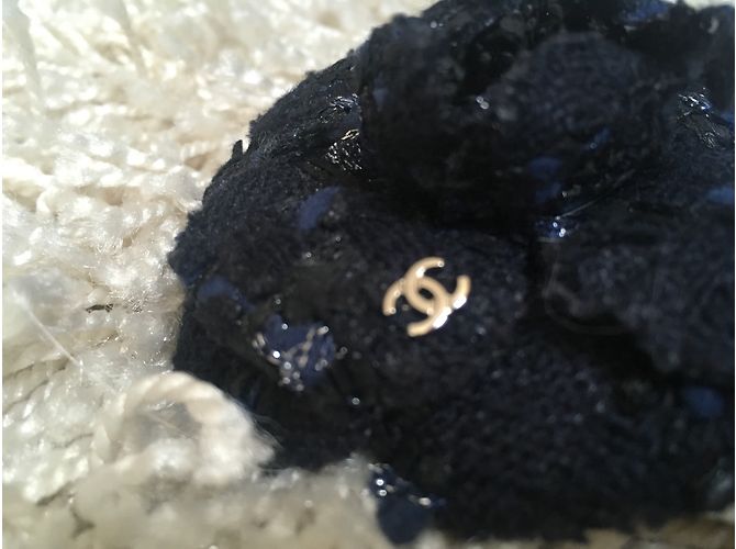 Spilla Chanel grigio scuro blu navy Grigio antracite - vista 2