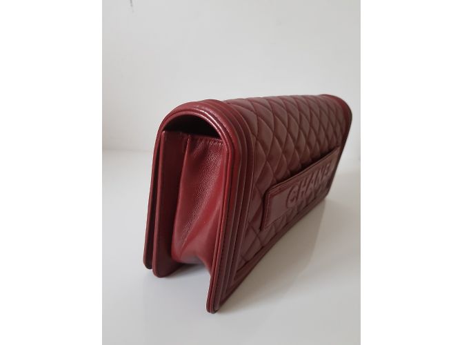 Boy Chanel clutch Burdeos - vista 11