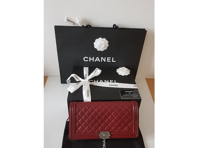 Boy Chanel clutch Burdeos - vista 3