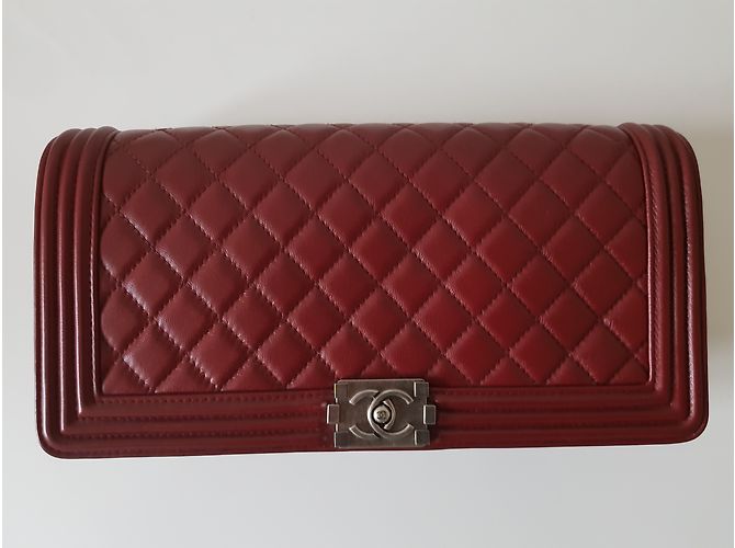 Boy Chanel clutch Burdeos - vista 4