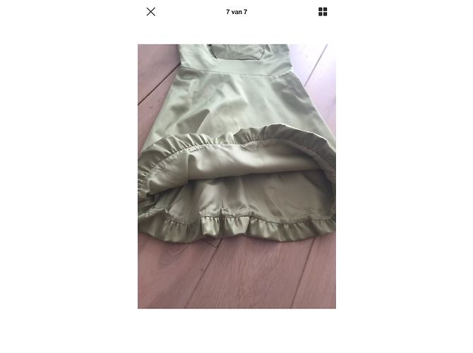 Mini abito in seta con scollo all'americana Karen Millen verde chiaro - vista 4