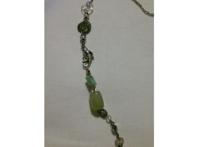 Aridza Bross Collana Lunga Verde in Metallo e Perle Multicolore - vista 5