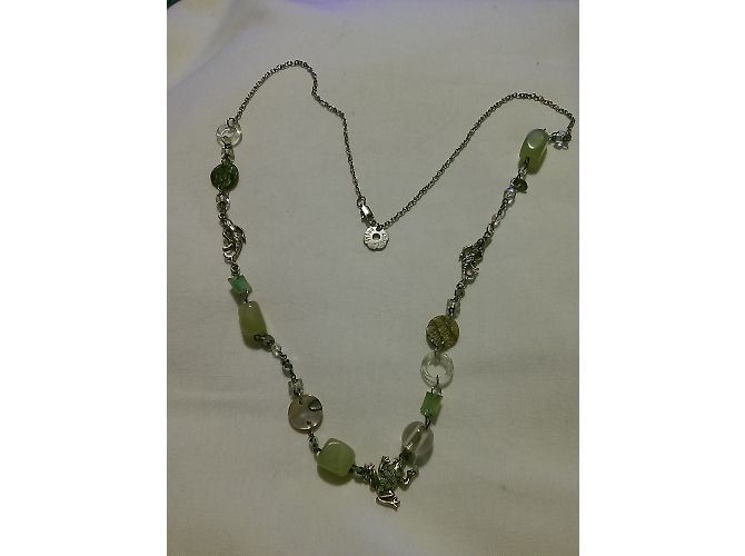 Aridza Bross Collana Lunga Verde in Metallo e Perle Multicolore - vista 7