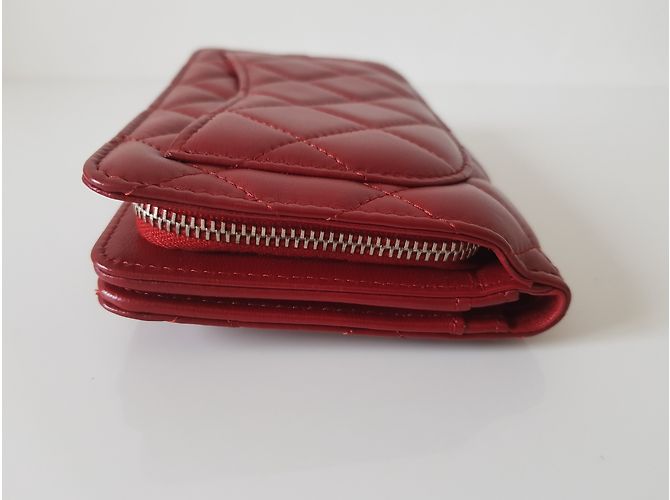 Nueva cartera de Chanel. Roja - vista 11
