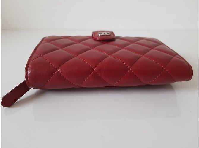 Nueva cartera de Chanel. Roja - vista 12