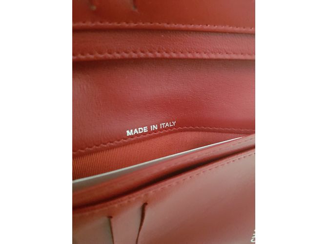 Nueva cartera de Chanel. Roja - vista 23