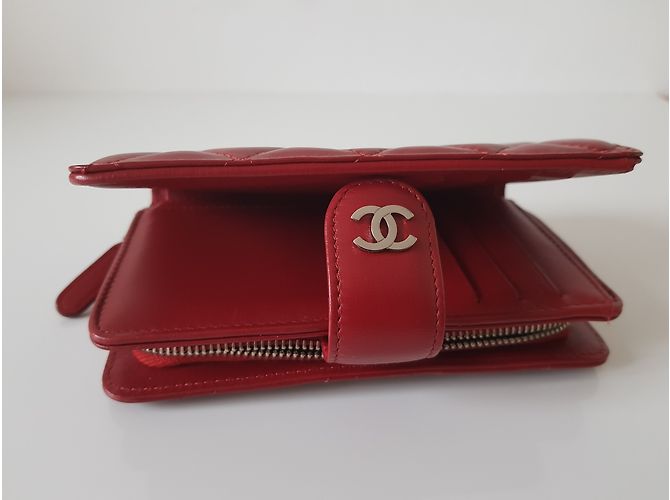 Nueva cartera de Chanel. Roja - vista 25