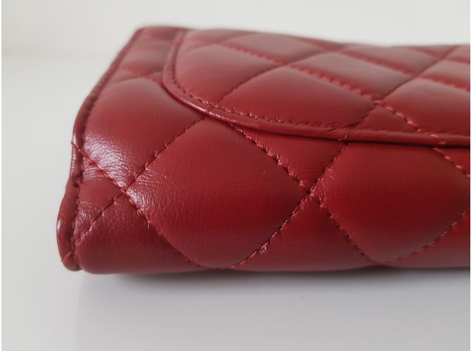 Nueva cartera de Chanel. Roja - vista 7