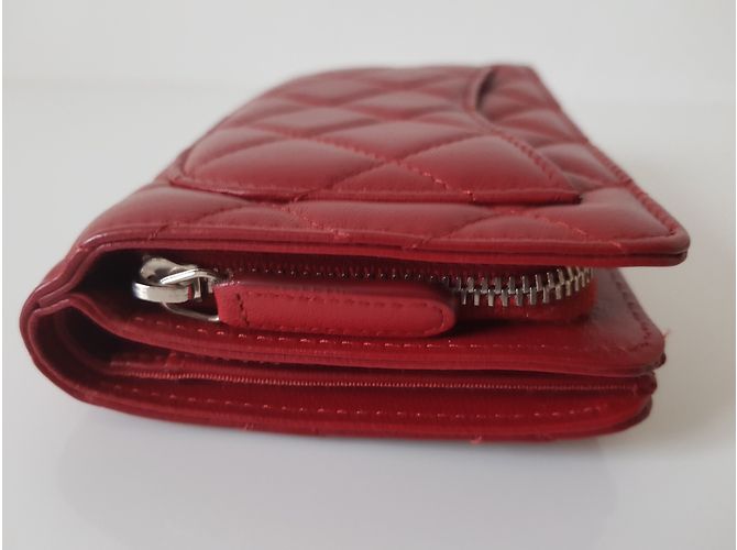 Nueva cartera de Chanel. Roja - vista 9