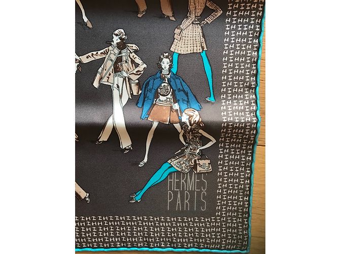 Hermès Gavroche in seta 45 Hermés Primavera-Estate 69 Taupe - vista 2