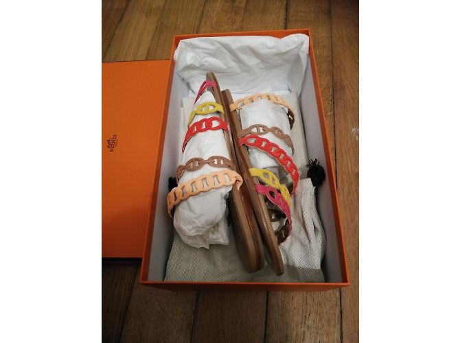 Hermès Sandalen Mehrfarben Beige - Ansicht 3